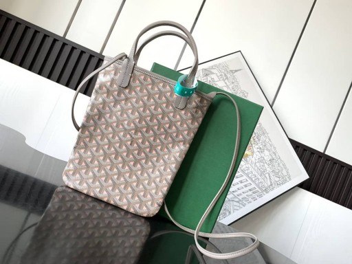 Goyard بواتييه كلير فوي كيس مسحوق الوردي